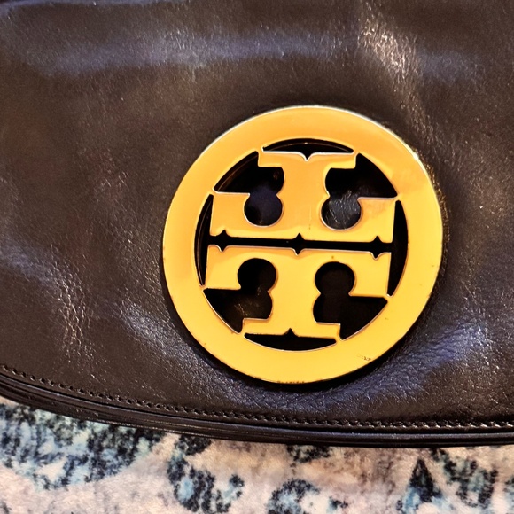 Tory Burch crossbody/clutch - Picture 2 of 5